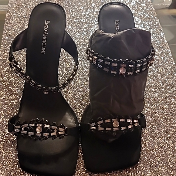 Enzo Angiolini Vintage Like New Strapped Jeweled Sandals - Picture 4 of 5